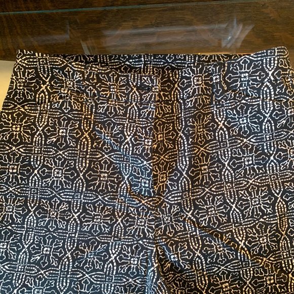 Black and White Jones of NY capri pants. - Picture 1 of 4